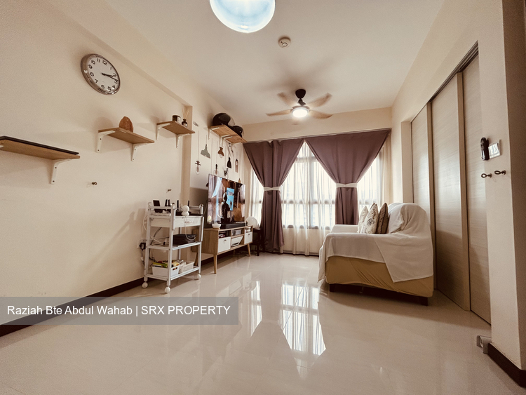 Buangkok Square (Hougang), HDB 2 Rooms #406922241